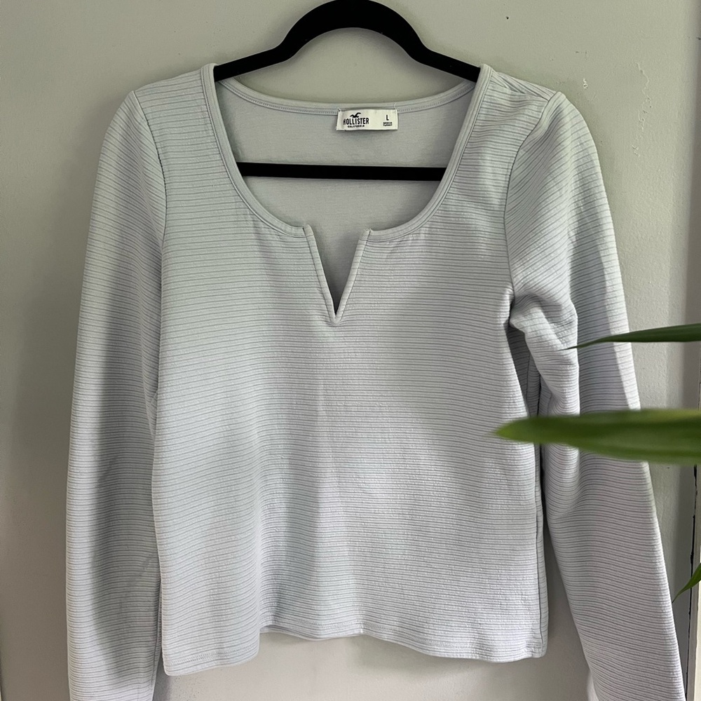 Hollister White Ribbed Fitted Long Sleeve Blouse